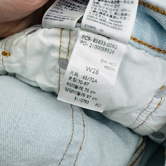 Levi’s Light Wash High Rise Cutoff Shorts Women’s Size 28 - Picture 8 of 10